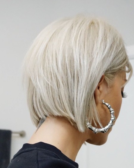 Модные женские стрижки 2023 года на короткие волосы: фото модных новинок