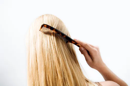 Как осветлить волосы без красок в домашних условиях: лучшие средства, способы и инструкции