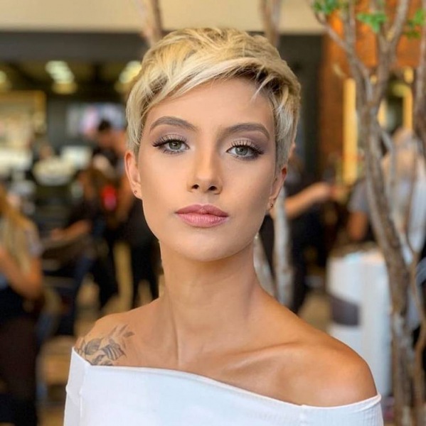 Модные женские стрижки 2025 – найди свой стиль! (120 фото)