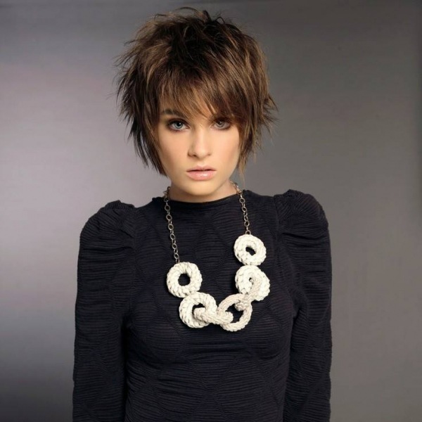 Модные женские стрижки 2025 – найди свой стиль! (120 фото)