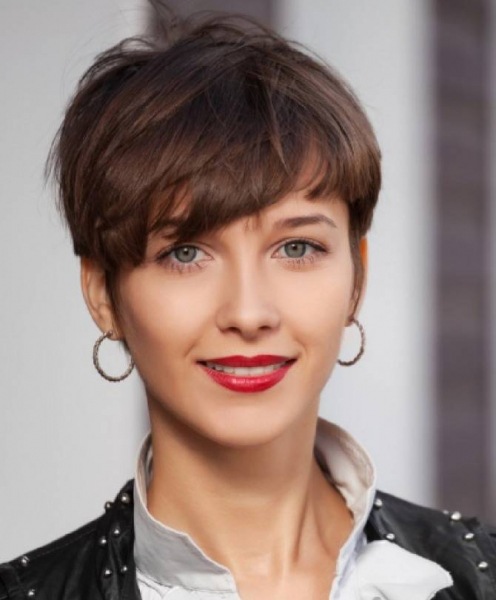 Модные женские стрижки 2025 – найди свой стиль! (120 фото)