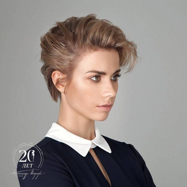Модные женские стрижки 2025 – найди свой стиль! (120 фото)