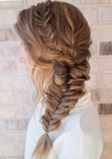 Модные женские прически - тенденции в прическах 2022 - фото