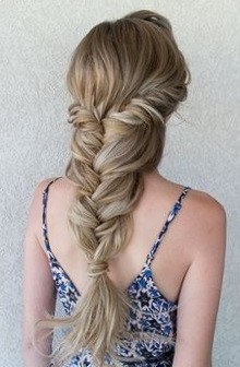 Модные женские прически - тенденции в прическах 2022 - фото