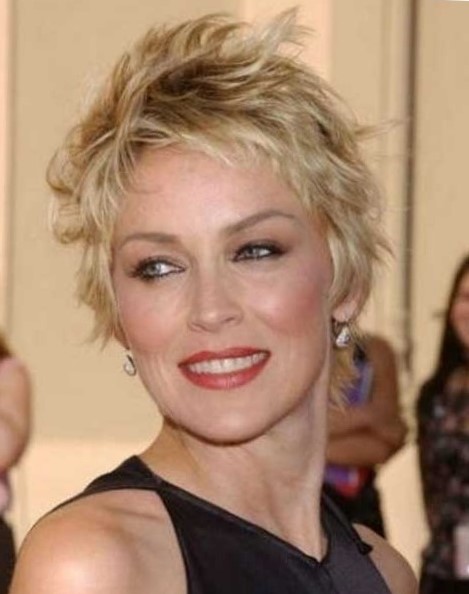 Модные женские прически - тенденции в прическах 2022 - фото