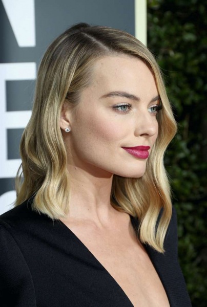 Прически на средние и длинные волосы 2024: более 50 причесок с челкой и без нее