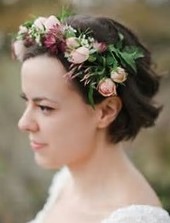 Свадебные прически на короткие волосы 2022 - фото укладок