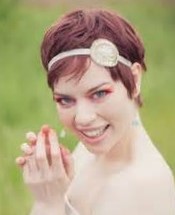 Свадебные прически на короткие волосы 2022 - фото укладок