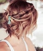 Свадебные прически на короткие волосы 2022 - фото укладок