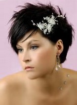 Свадебные прически на короткие волосы 2022 - фото укладок