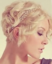 Свадебные прически на короткие волосы 2022 - фото укладок