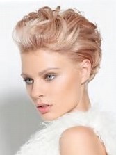 Свадебные прически на короткие волосы 2022 - фото укладок