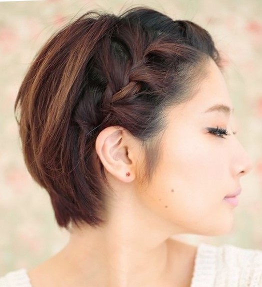 Свадебные прически на короткие волосы 2022 - фото укладок