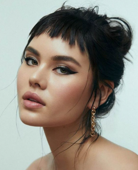 Стрижки с челкой на 2025 год: фото новинки на короткие, средние и длинные волосы