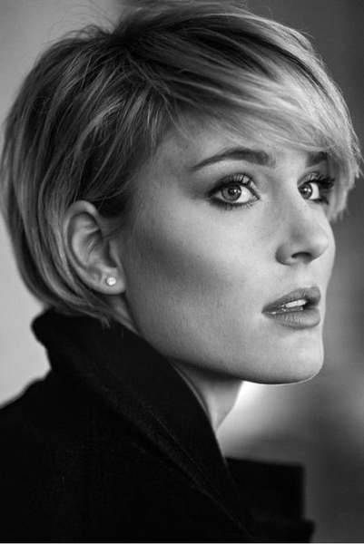 Стрижки с челкой на 2025 год: фото новинки на короткие, средние и длинные волосы