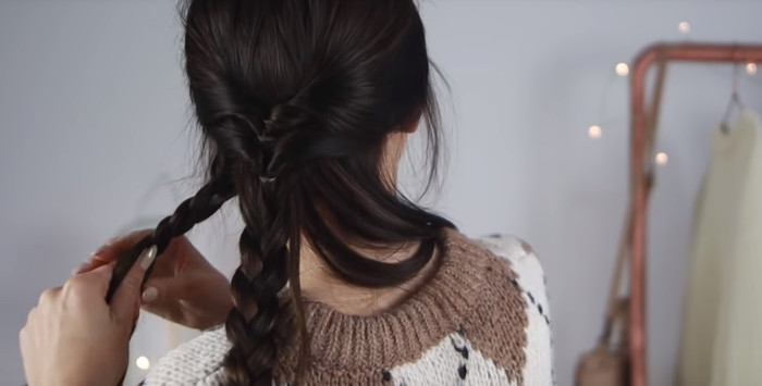 Прическа на 8 марта