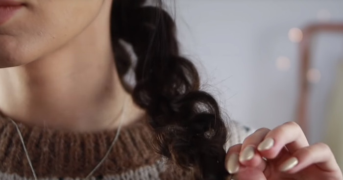 Прически на 8 марта своими руками