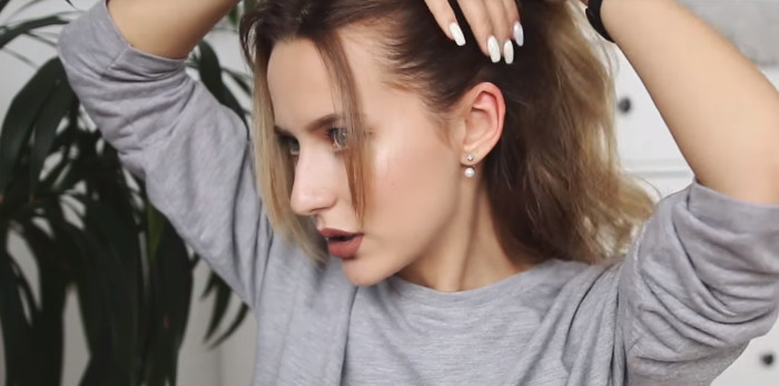 Прическа на 8 марта