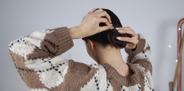 Прическа на 8 марта