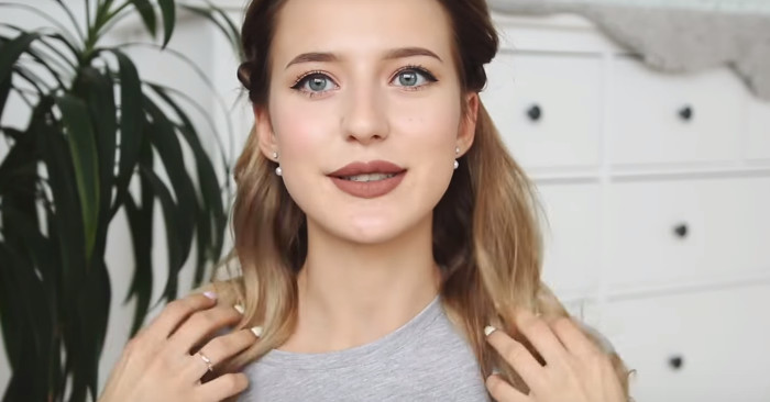 Прическа на 8 марта