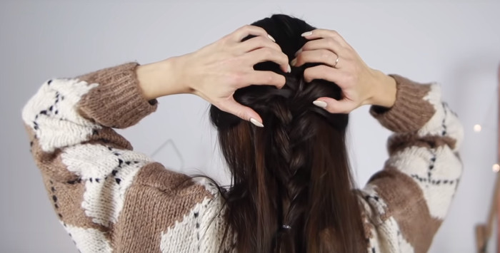 Прическа на 8 марта