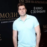 Челка снова в моде: почему вы до сих пор не носите челку