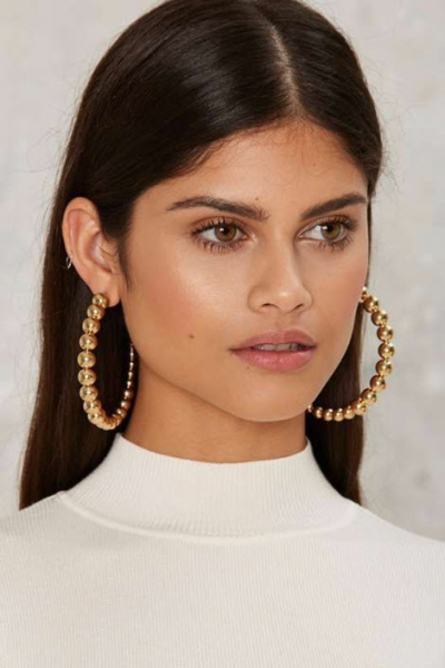 Как подобрать серьги к прическе — пять вариантов