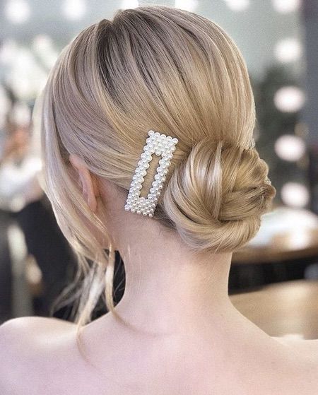 Какую прическу выбрать на последнее занятие после школы