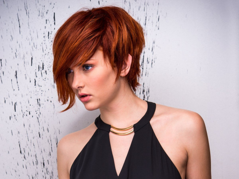 Какую прическу с челкой выбрать в 2024 году