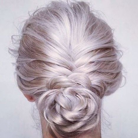 Красивые и романтичные прически 2018 года