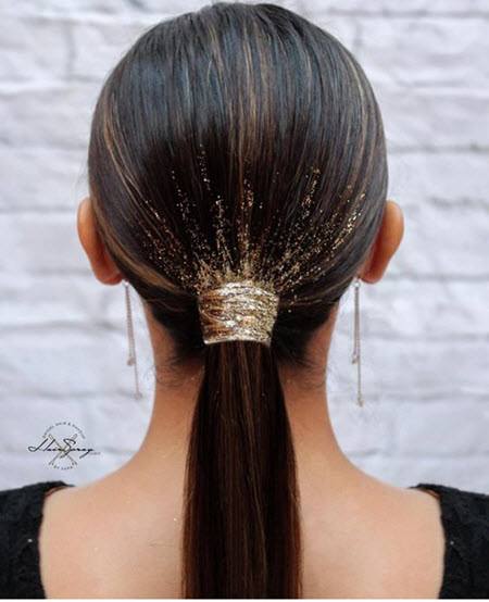 Простая новогодняя прическа своими руками