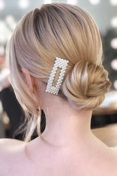 Простая новогодняя прическа своими руками