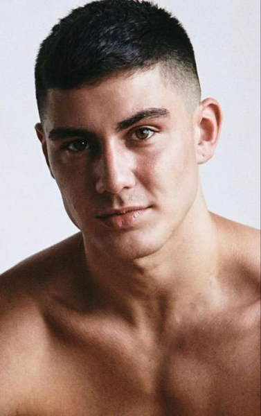 Минималистичные стили мужских причесок в 2025 году