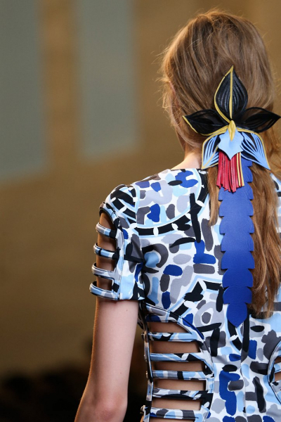 Модные прически 2015 года