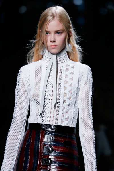 Модные прически 2015 года