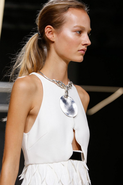 Модные прически 2015 года