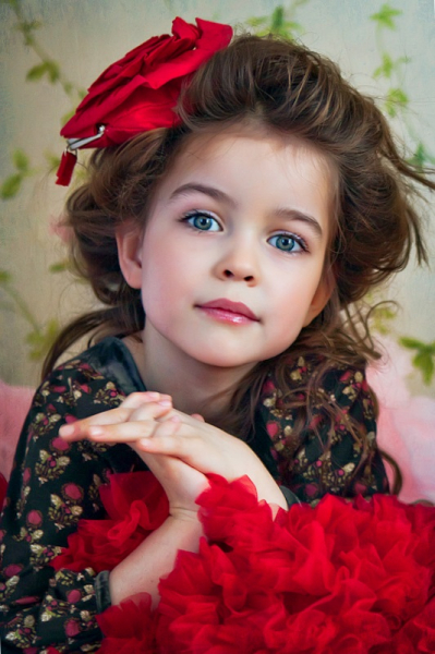 Модные прически для девочек 2022 года - фото новинок