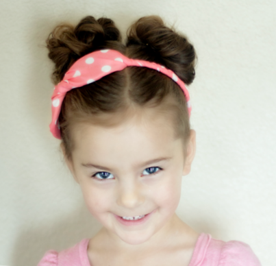 Модные прически для девочек 2022 года - фото новинок