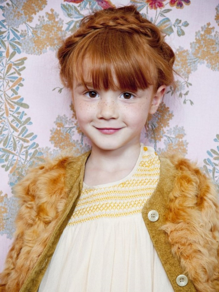 Модные прически для девочек 2022 года - фото новинок