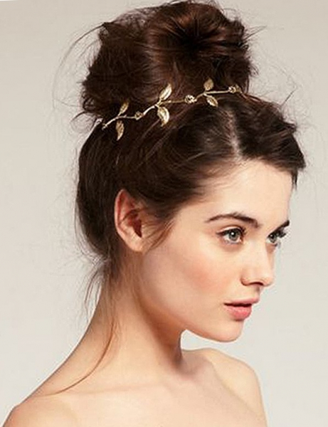 Модные прически на длинные волосы 2022 - фото женских причесок