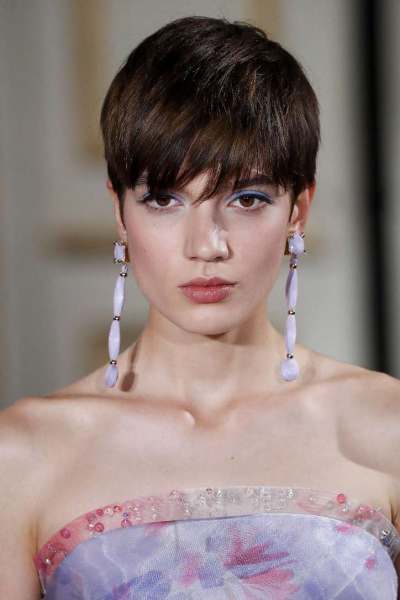 Модные женские прически и стрижки осень-зима 2023-2024