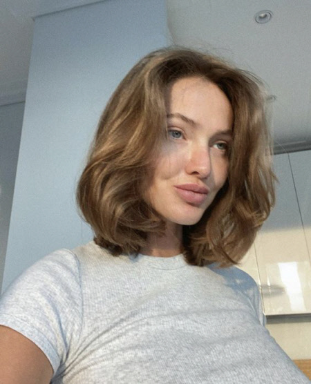 Модные женские прически на средние и длинные волосы в 2025 году. Стильные и креативные фото