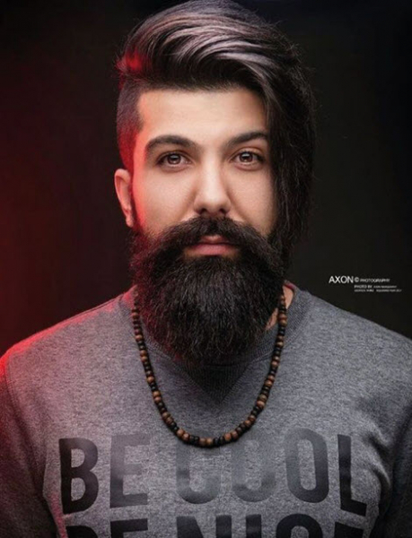 Прически и укладки на длинные волосы для мужчин: фото 2020