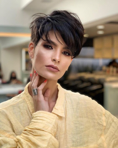 Антивозрастные прически для женщин: тенденции 2025 года