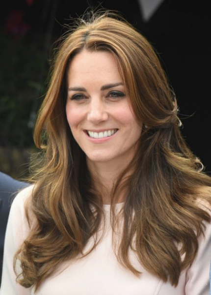 Антивозрастные прически для женщин: тенденции 2025 года