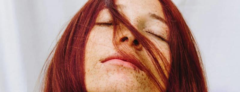 От вишневой колы до янтарной глазури: как ухаживать за любым типом рыжих волос