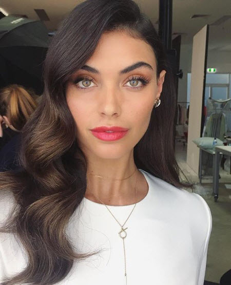 Праздничные прически 2020-2021: более 100 фото идей причесок для волос разной длины