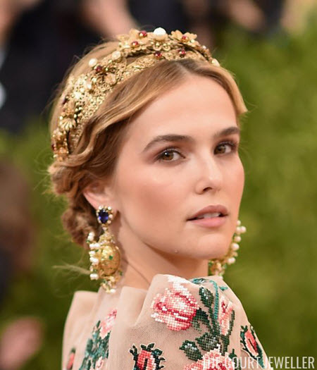 Праздничные прически 2020-2021: более 100 фото идей причесок для волос разной длины