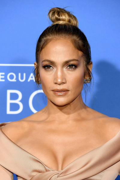 Прически и укладки Дженнифер Лопес