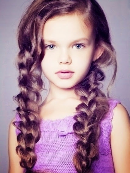 Трендовые прически на 1 сентября: последние стили (с фото и видео